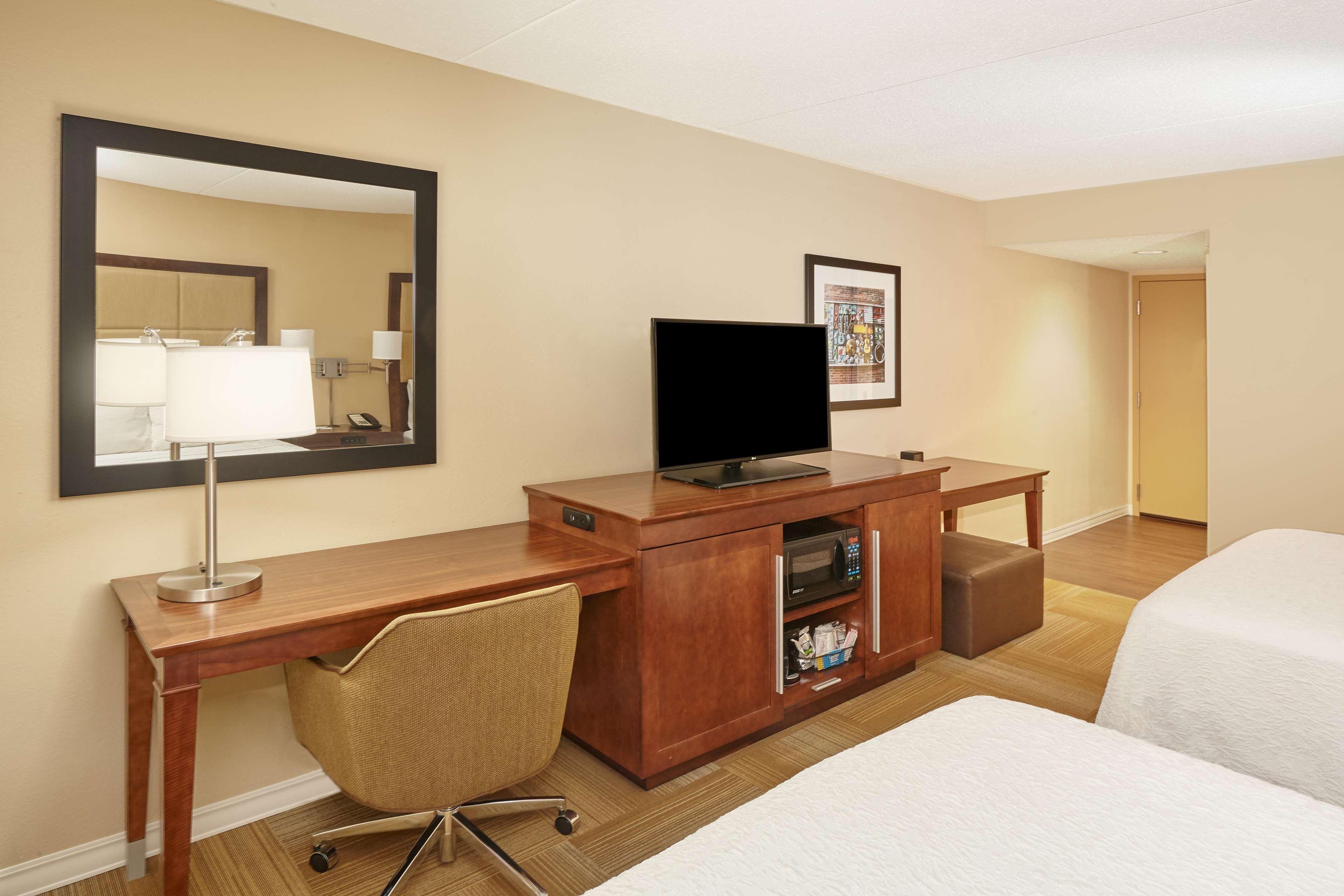 Hampton Inn Lafayette Exterior photo